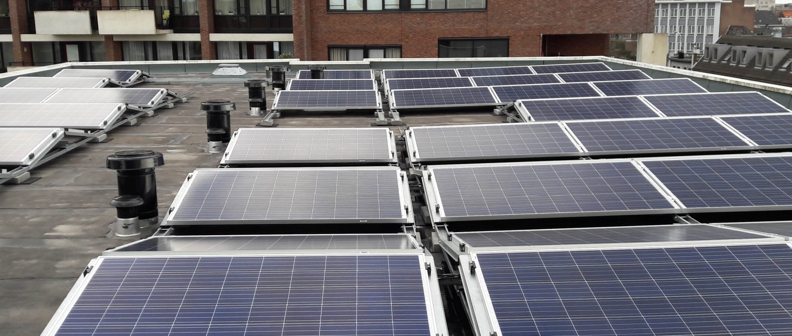 Topbanner_Algemeen_MIN_zonnepanelen_op_dak